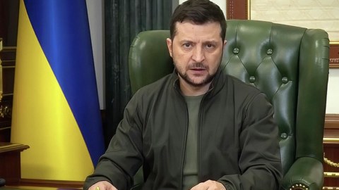 Zelenski tankdan sonra qırıcı tələb edir