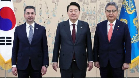 Səfirimiz Cənubi Koreya Prezidenti ilə görüşdə