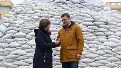 Fransa Ukraynaya nüvə təhlükəsizliyi üçün 3 milyon verəcək