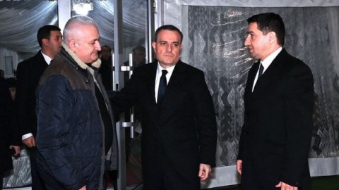Ceyhun Bayramov və Hikmət Hacıyev Orxan Əsgərovun yas mərasimində