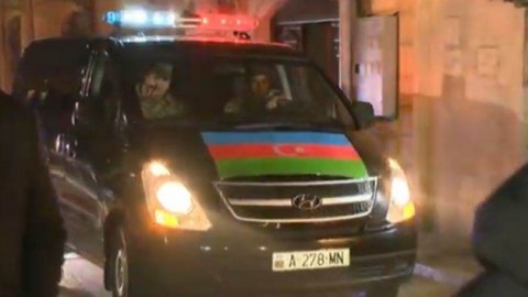 Orxan Əsgərovun nəşi Təzəpir məscidinə gətirildi