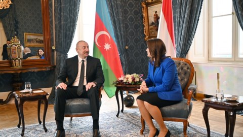 İlham Əliyev Macarıstan Prezidenti ilə görüşüb - FOTO