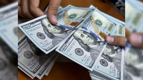 Banklara 30 milyon dollar SATILDI