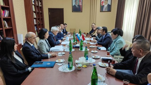 İndoneziya parlamentinin üzvləri ADU-da
