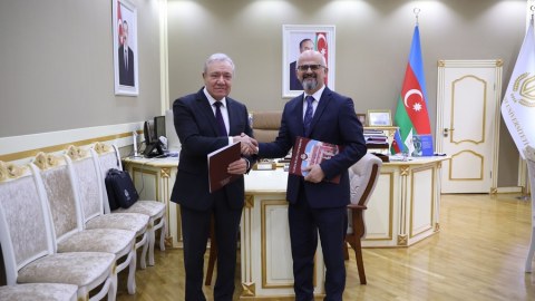 Rektor Mediasiya Təşkilatı ilə memorandum imzaladı