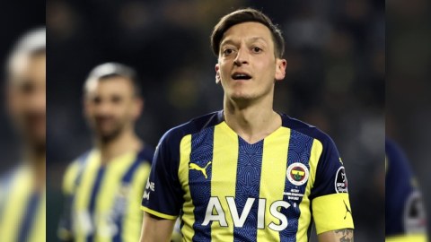 Mesut Özil karyerasını BİTİRDİ