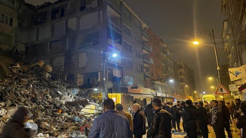 Zəlzələ bölgəsindən yeni görüntülər - VİDEO