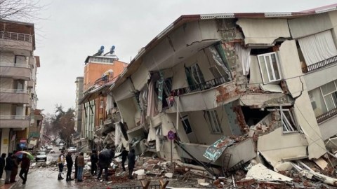 Zəlzələ 7,7 bal gücündə olub - Rəsmi açıqlama