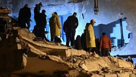 Dağıntılar altından çıxarılanların sayı açıqlandı