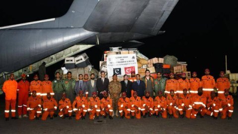 Pakistan Türkiyəyə xilasetmə qrupları göndərdi