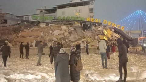 Səfirliyimizin əməkdaşları zəlzələ bölgəsinə göndərildi