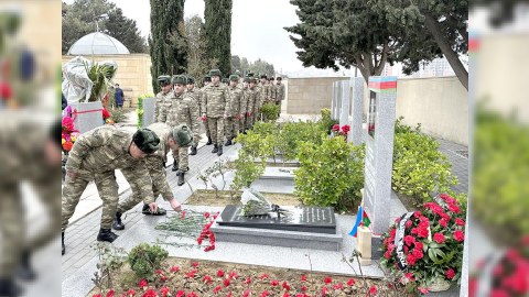 Mübariz İbrahimovun məzarı ziyarət olundu - FOTOLAR