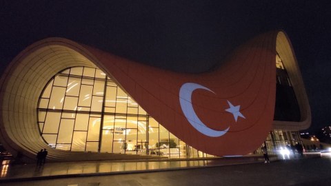 Bakıdan Türkiyəyə bayraqlı DƏSTƏK