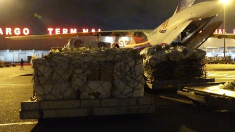 Bakıdan Adanaya humanitar yardım göndərildi - FOTO