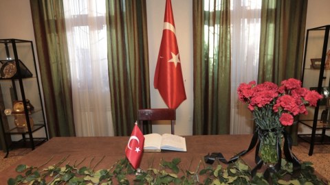 Türkiyə səfirliyində matəm kitabı açıldı