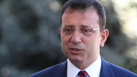 İmamoğlu zəlzələ bölgəsindən qovuldu - VİDEO
