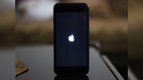 “Apple” və “İphone” ilə bağlı XƏBƏRDARLIQ