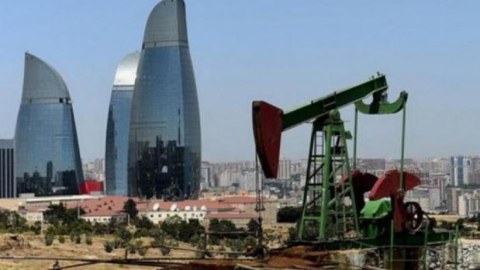 Azərbaycan nefti cüzi ucuzlaşdı