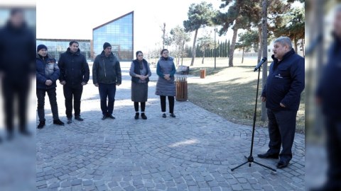 Vətəndaşlar müraciətlərini "Açıq mikrofon"da səsləndirdilər - FOTOLAR