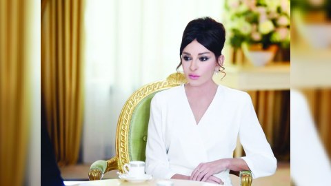 Mehriban Əliyeva atasını belə TƏBRİK ETDİ