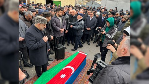 Zəlzələdə həlak olan Gündüz dəfn edildi - FOTOLAR