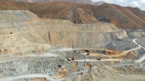 Beş faydalı qazıntı yatağı istifadəyə verildi