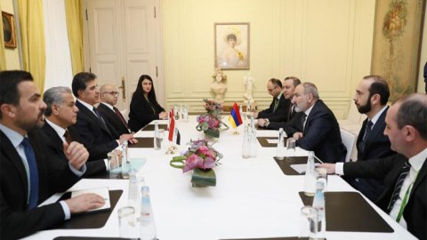 Paşinyan İraq kürdlərinin lideri ilə danışıqlar apardı