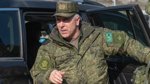Putin Rüstəm Muradova general-polkovnik rütbəsi verdi