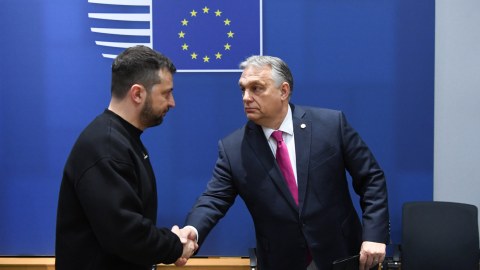 Rusiyanı müdafiə edən baş nazir Ukraynaya dəvət edildi 