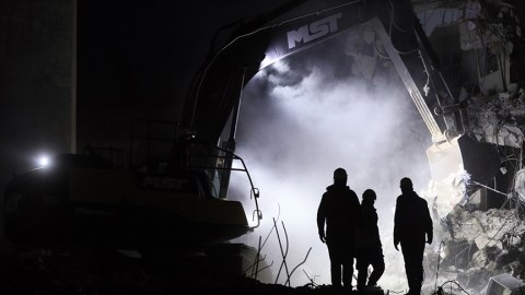 Türkiyədə zəlzələdə ölənlərin sayı artdı - YENİLƏNİB