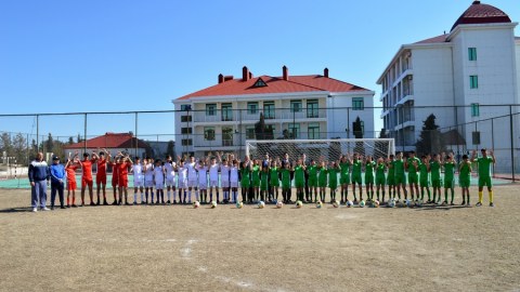 Naftalanda gənc idmançılarla görüş keçirilib