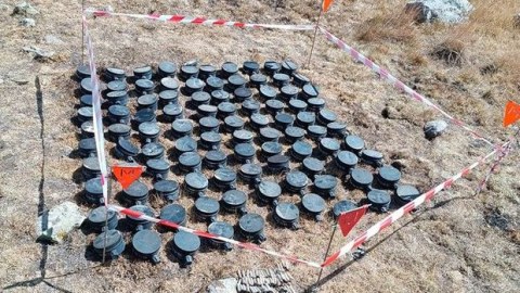 Füzulidə kütləvi məzarlıq olduğu ehtimal edilən ərazi minalardan təmizlənir