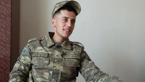 Topçu Vüsal onun adından pul yığan fransızlardan şikayət edəcək