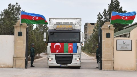 Azərbaycan Türkiyəyə növbəti dəfə yardım göndərdi - FOTOLAR