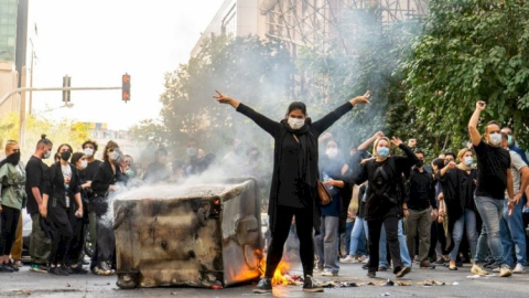 İran: situasiya var, inqilab yox...
