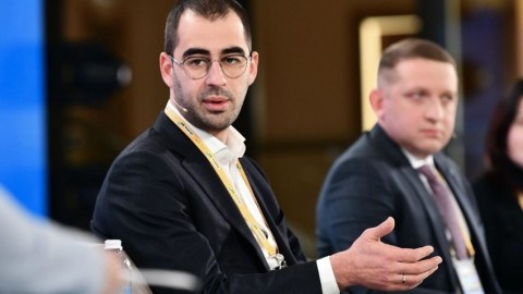 Ukraynada deputat istefa verdi