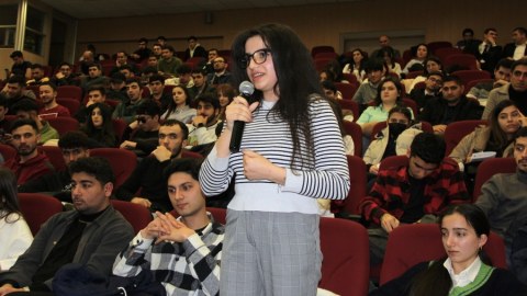 Hesablama Palatasının sədri BMU-da tələbələrlə görüşüb