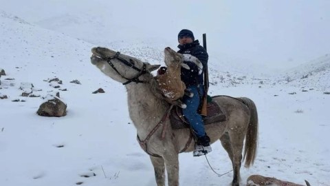 Dağ keçisi ovlayanlar saxlanıldı - FOTO