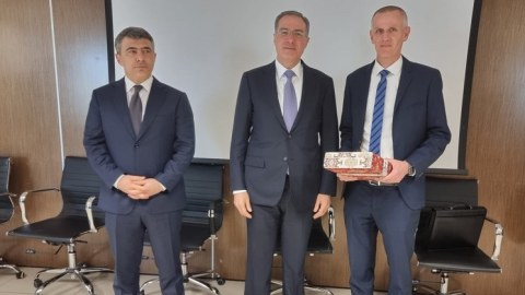 Prezidentin köməkçisi və nazir İsrailə səfər edib - FOTO 