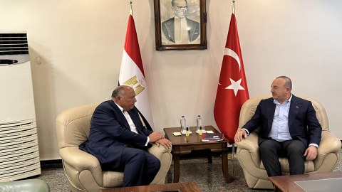 Çavuşoğlu misirli həmkarı ilə görüşdü
