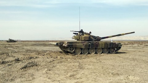 Tank bölmələrinin döyüş hazırlığı yoxlanıldı - FOTO