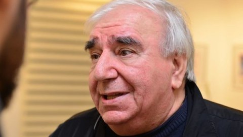 “Bizdən ayrıldın daha...” - Ramiz Rövşənin misraları ilə vida statusu