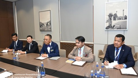 Ceyhun Bayramov Kamboca hökumətinin müşavirilə görüşdü