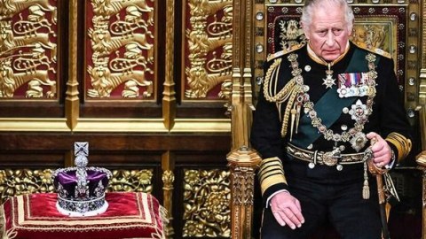 Britaniya kralı ilk dövlət səfərini bu ölkələrə edəcək 