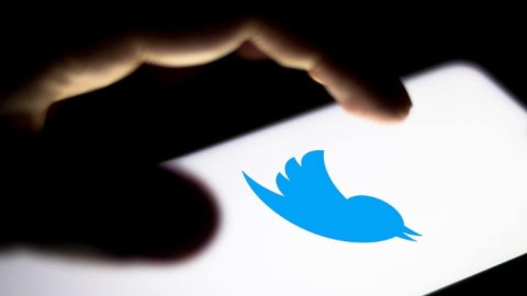 “Twitter”in gəliri kəskin AZALIB