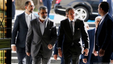 İran nüvə obyektlərini yoxlamağa icazə verdi 