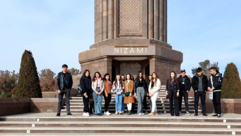 Tələbələr Nizaminin məqbərəsini ziyarət ediblər - FOTOLAR