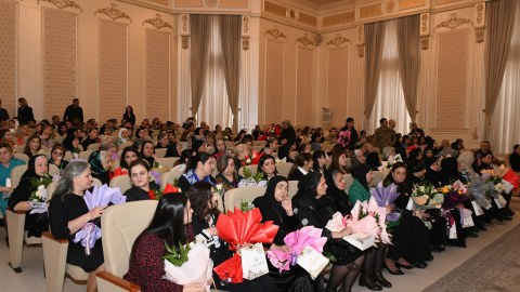Abşeronda Şəhid ailələrinin xanım üzvləri təbrik edilib