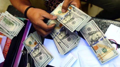 Dolların 2 günlük MƏZƏNNƏSİ