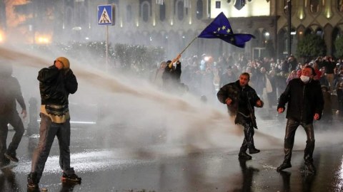 ABŞ Gürcüstanı sanksiyalarla HƏDƏLƏDİ